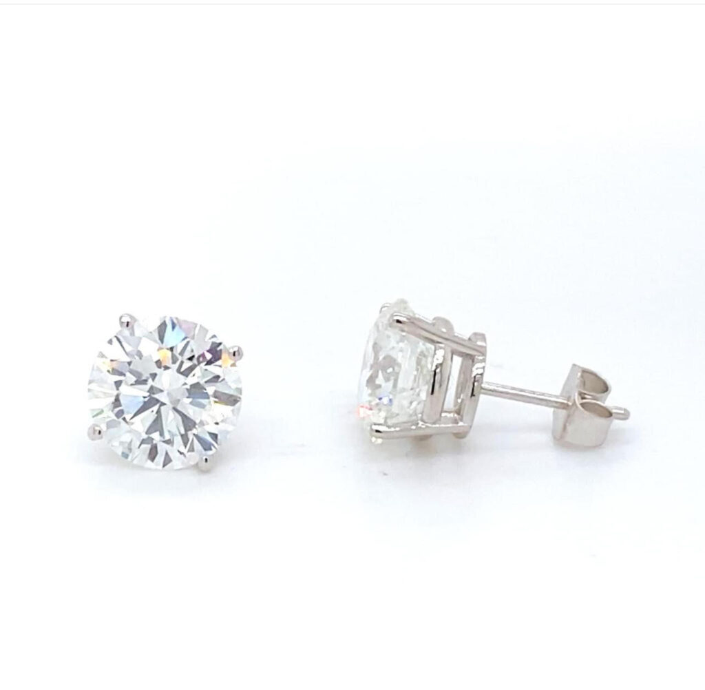 Diamond jewelry earrings